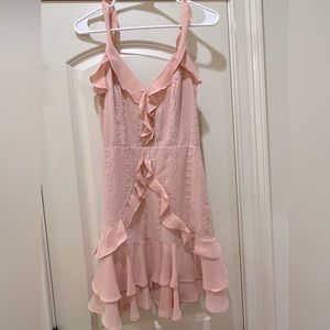 GB Dress size small! Worn ONCE 💐 perfect for weddings or spring parties!